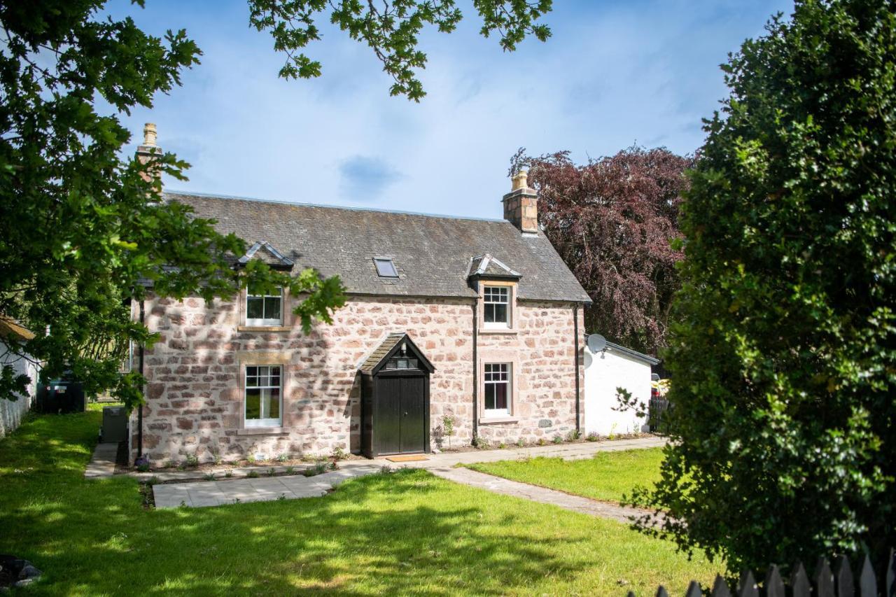 Lock Keepers Cottage, Loch Ness Cottage Collection インヴァネス エクステリア 写真
